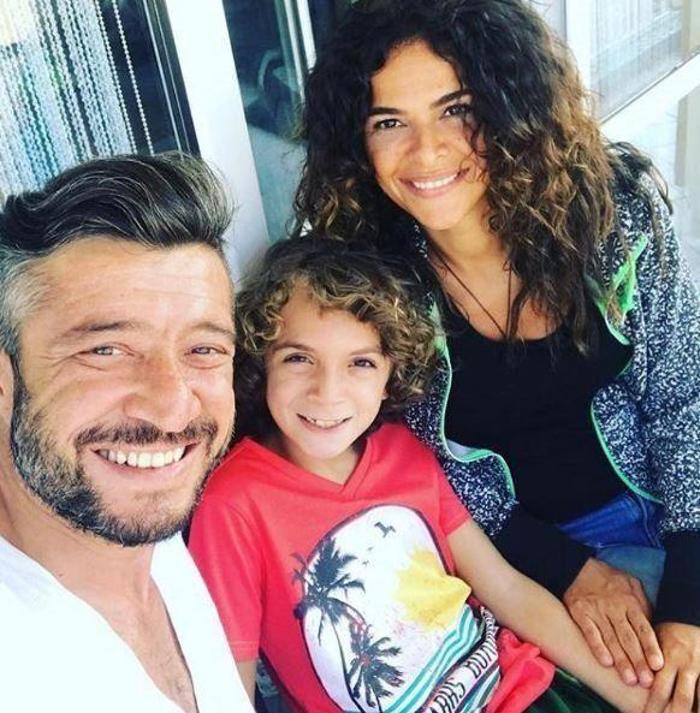 Tümer Metin ile oyuncu Gamze Topuz, soluğu Çeşmede aldı