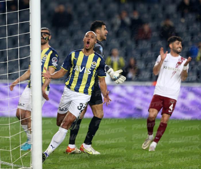Fenerbahçede Serdar Dursun-Arda Güler diyaloğu dikkat çekti
