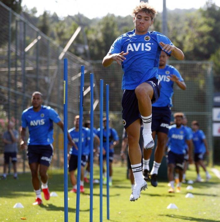 Son dakika Fenerbahçe haberi... İsmail Kartaldan sürpriz karar Sarı lacivertlilerin Hatayspor maçına çıkması beklenen 11i