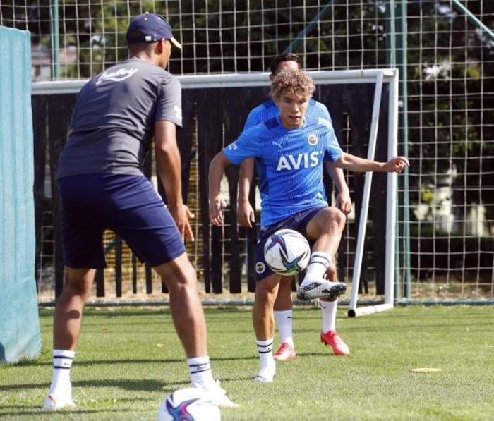 Son dakika Fenerbahçe haberi... İsmail Kartaldan sürpriz karar Sarı lacivertlilerin Hatayspor maçına çıkması beklenen 11i