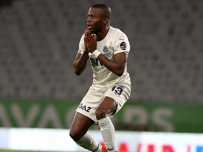 Son dakika Fenerbahçe haberi... İsmail Kartaldan sürpriz karar Sarı lacivertlilerin Hatayspor maçına çıkması beklenen 11i