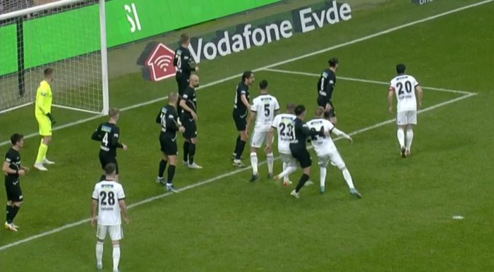 Deniz Çoban yorumladı Ali Şansalanın performansı, Beşiktaşın iptal edilen golleri, Altayın penaltı beklediği pozisyon...