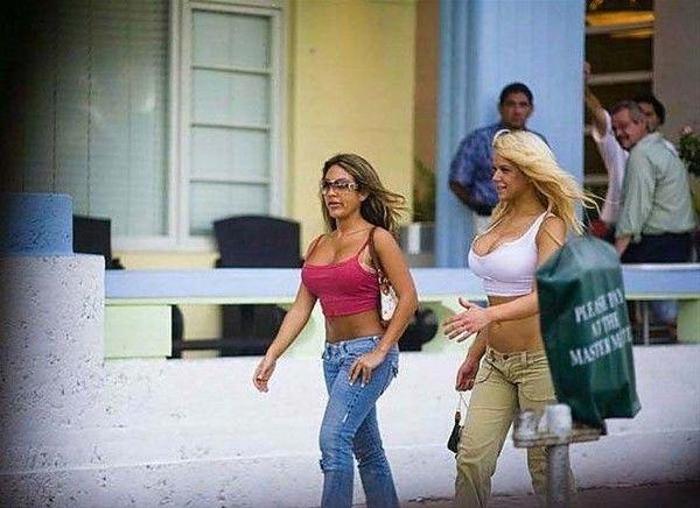 Çapkın bakışlar kameralara yansıdı