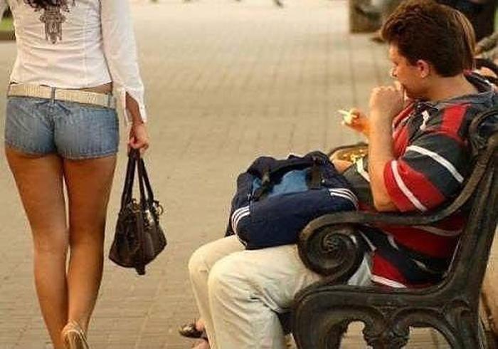 Çapkın bakışlar kameralara yansıdı