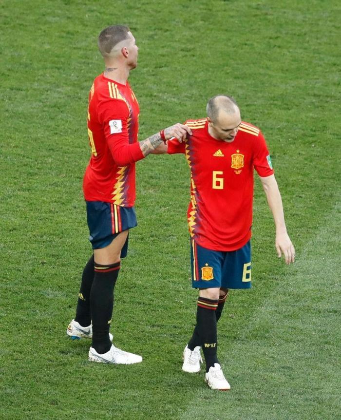 İspanyol oyuncuların maç sonu büyük üzüntüsü