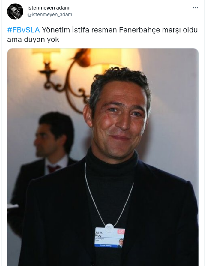 Fenerbahçe taraftarı çıldırdı, topa tuttu: Ali Koç istifa Rezil olmadığınız başka takım kaldı mı