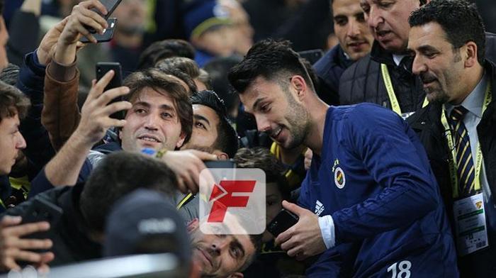 Fenerbahçenin yenilerine büyük ilgi