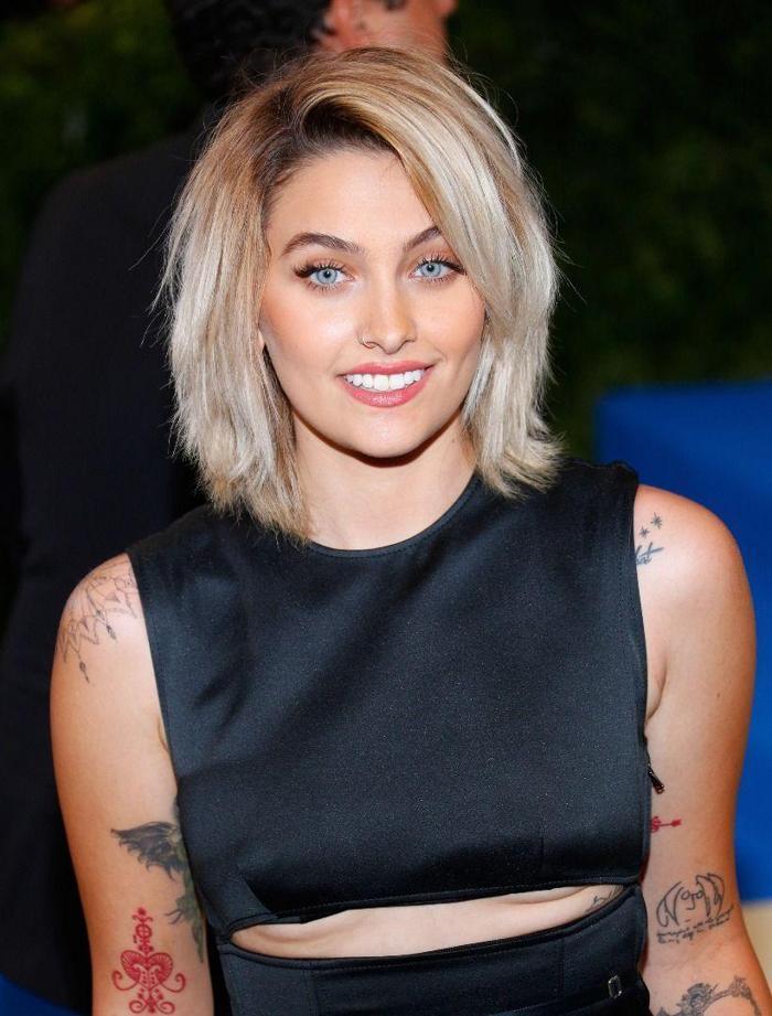 Cara Delevingne ile Paris Jackson öpüşürken yakalandı