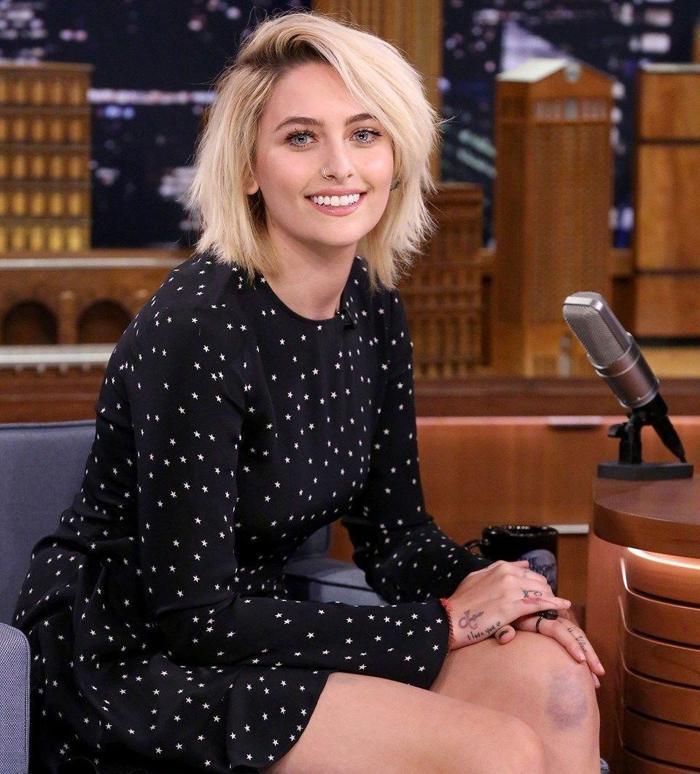 Cara Delevingne ile Paris Jackson öpüşürken yakalandı