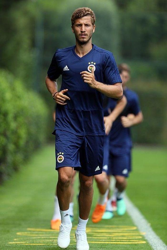 Cocu ilk idmanını yaptı Ali Koç futbolcularla buluştu