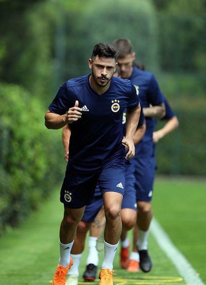 Cocu ilk idmanını yaptı Ali Koç futbolcularla buluştu