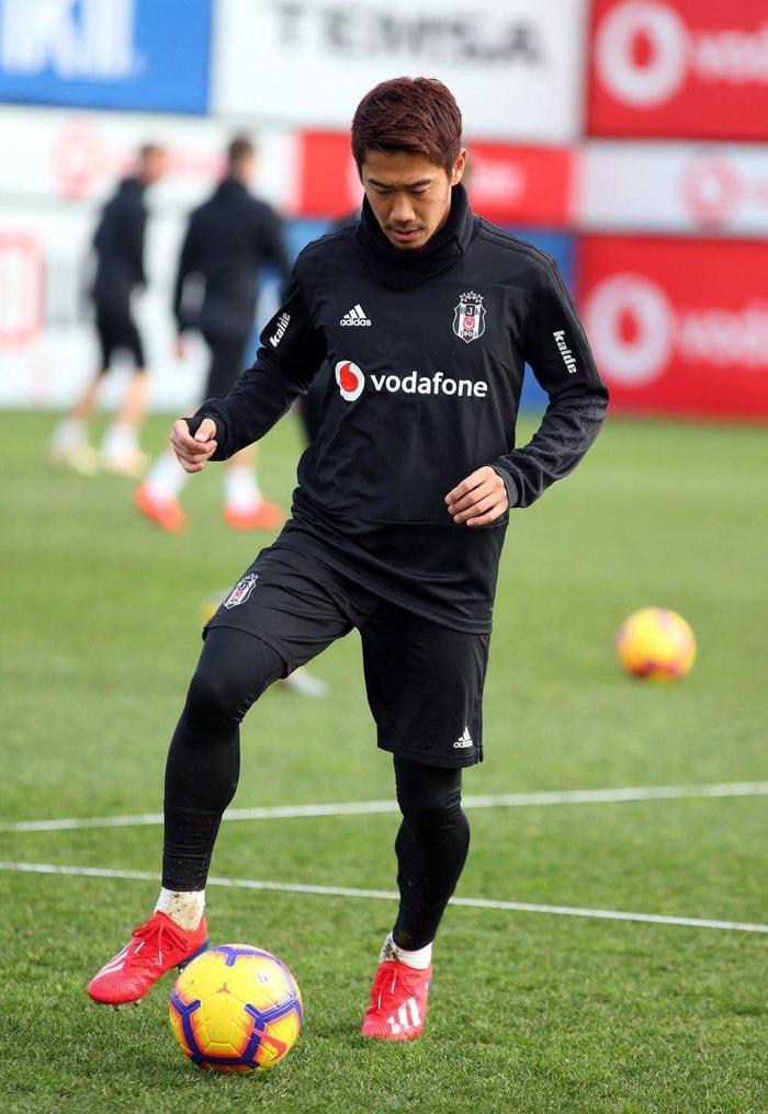 Shinji Kagawa, Beşiktaşta ilk antrenmanına çıktı