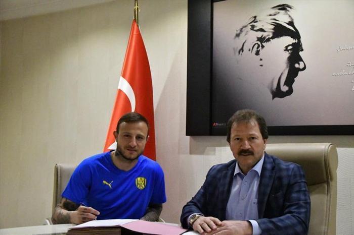 Yeni takımı belli oldu Son dakika transfer haberleri...