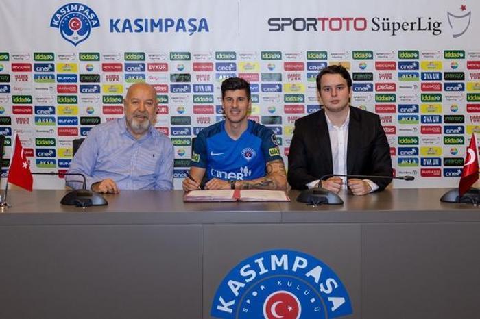 Yeni takımı belli oldu Son dakika transfer haberleri...