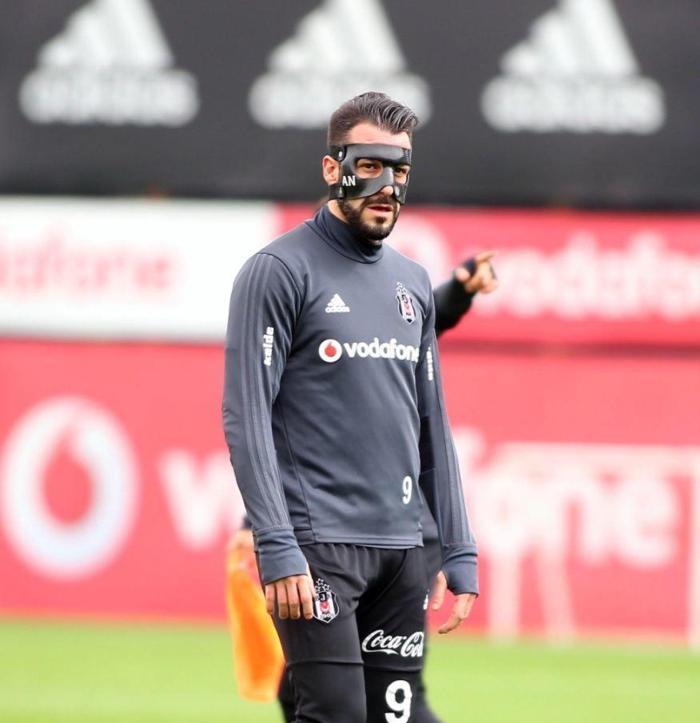 Zorro Beşiktaş idmanında Tüm gözler onun üzerindeydi