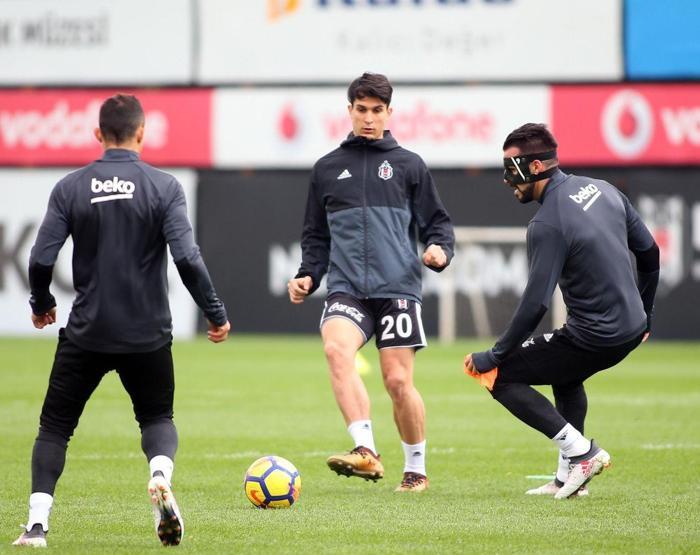 Zorro Beşiktaş idmanında Tüm gözler onun üzerindeydi