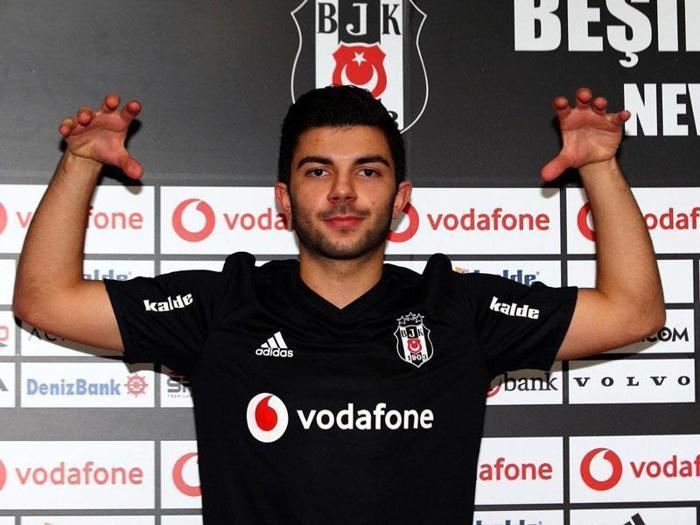 Yeni takımı belli oldu Son dakika transfer haberleri...