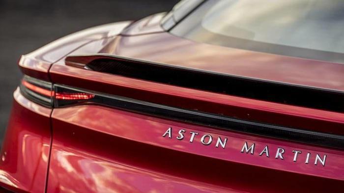 “Ferrari” katili Aston Martin