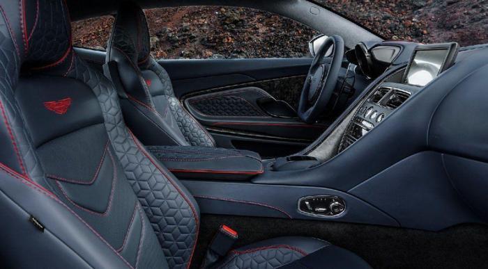 “Ferrari” katili Aston Martin