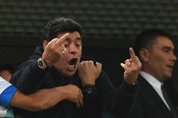 Maradonaya ne oldu Hastaneye gitmemiş