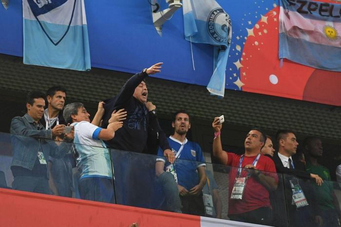 Maradonaya ne oldu Hastaneye gitmemiş