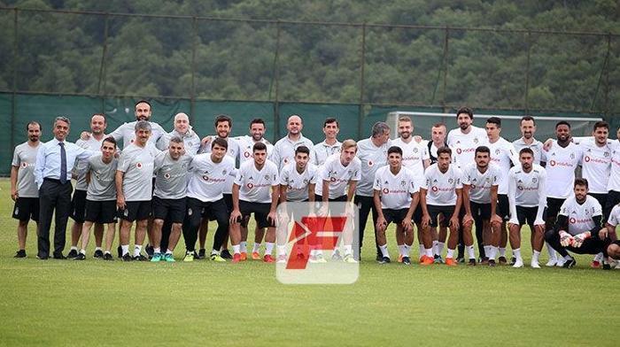 Beşiktaş sahaya indi Yeni transfer...