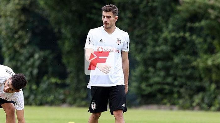 Beşiktaş sahaya indi Yeni transfer...