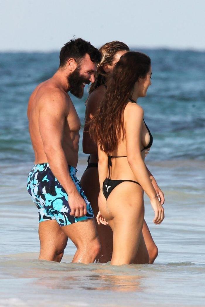 Dan Bilzerian ve kız arkadaşları tatilde