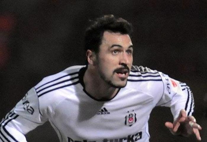 14. HUGO ALMEIDA