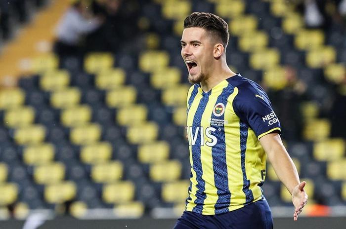 Son dakika haberi Fenerbahçenin 4 yıldızı Avrupa ekiplerinin radarında