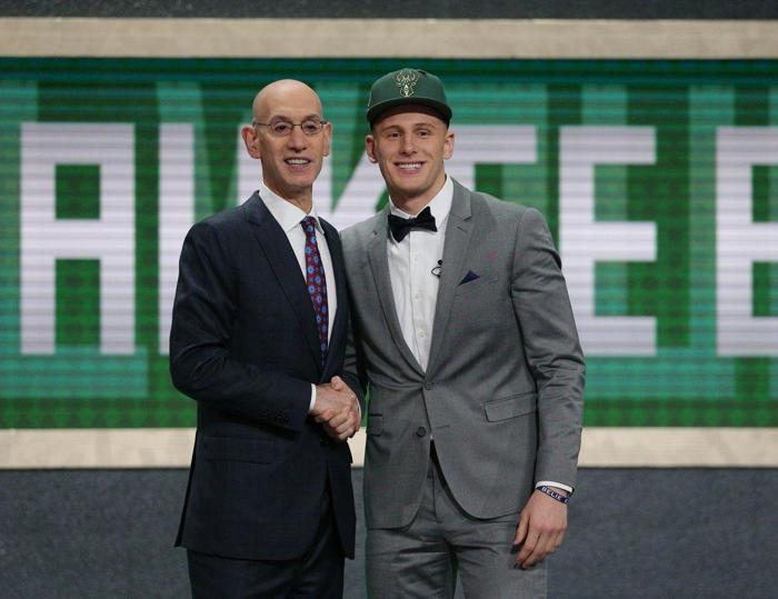 Yeni formalarıyla 2018 NBA Draftının yıldızları