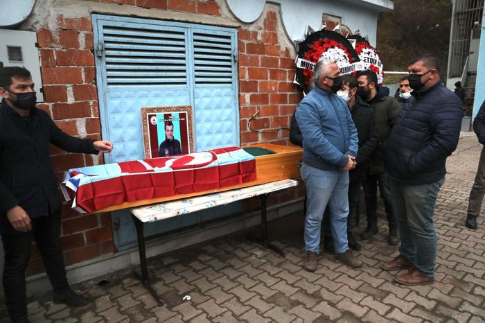 Trabzonspor taraftarı Eyüp Yusuf son yolculuğuna uğurlandı