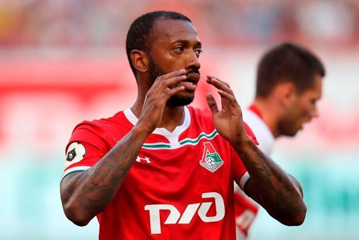 Hocası, Fernandese yapılan teklifi açıkladı Galatasarayın transfer gündemindeydi...