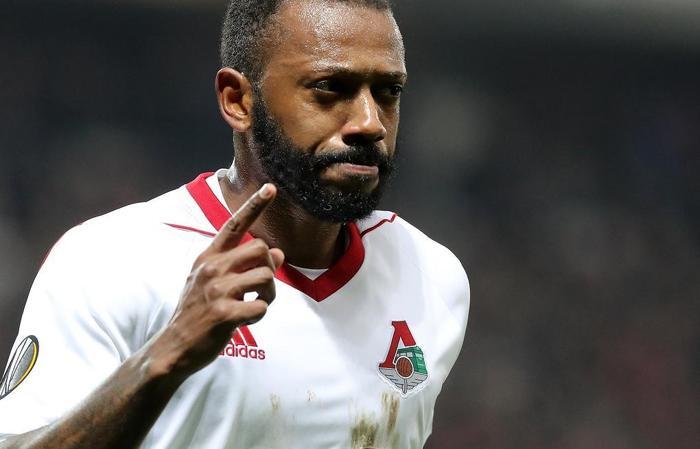Hocası, Fernandese yapılan teklifi açıkladı Galatasarayın transfer gündemindeydi...