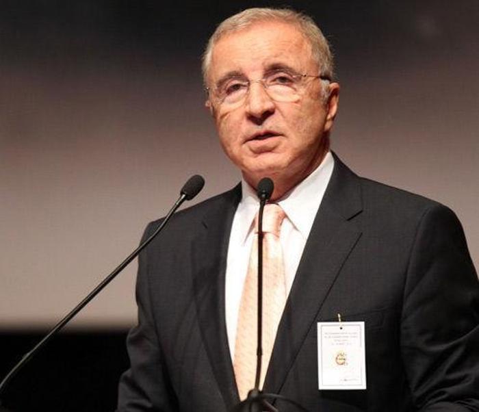 Galatasarayda Burak Yılmaz ve Selçuk İnan bombası...