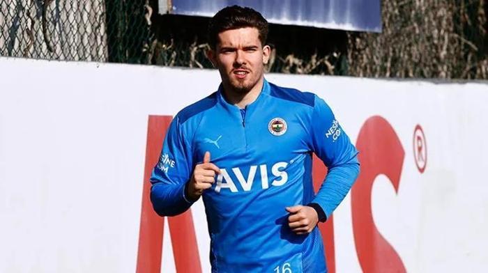 FERDİ KALMAK İSTİYOR