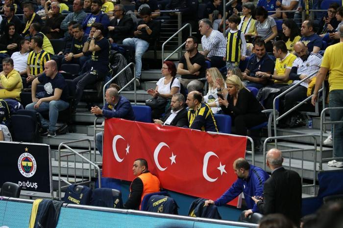 Fenerbahçeden Maccabiye bayrak misillemesi