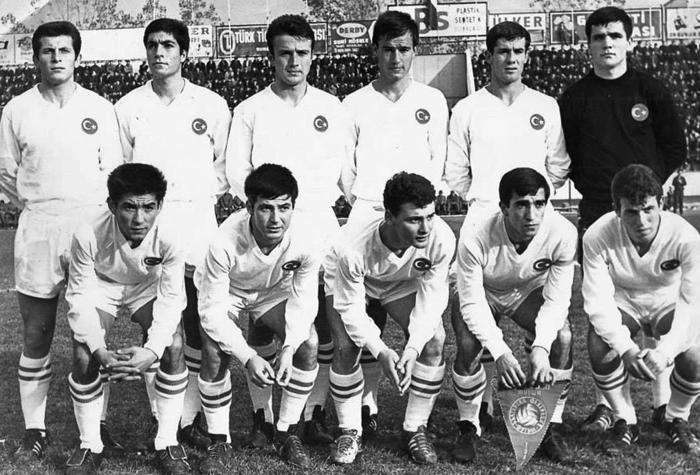 Bu kadroları hatırladınız mı İşte efsane takımlar...