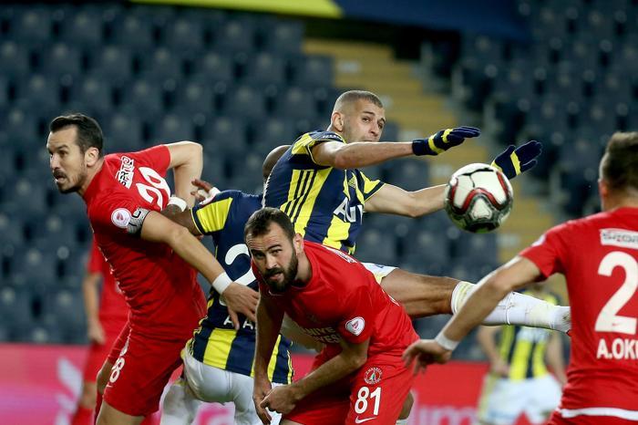 Fenerbahçeye Slimani müjdesi