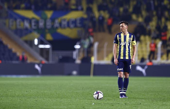 Fenerbahçenin olmazsa olmazı Mesut Özil Süper Lige damga vuran istatistikler