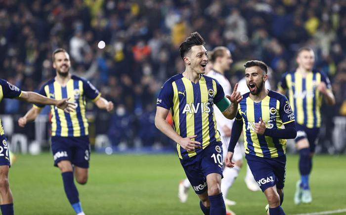 Fenerbahçenin olmazsa olmazı Mesut Özil Süper Lige damga vuran istatistikler