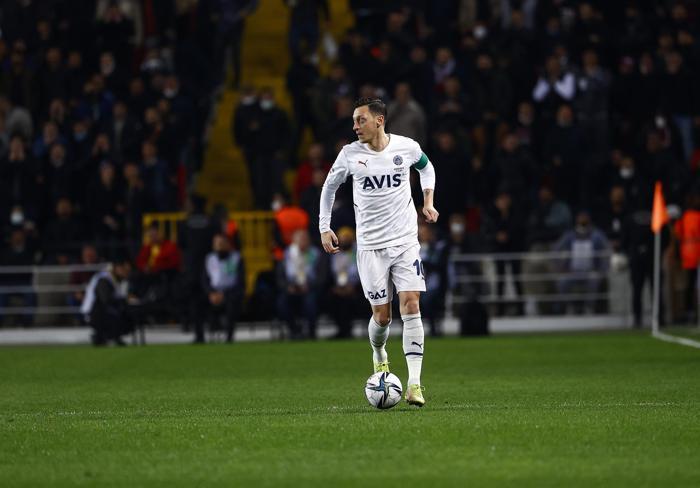 Fenerbahçenin olmazsa olmazı Mesut Özil Süper Lige damga vuran istatistikler