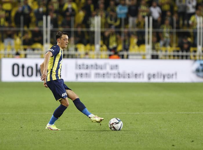 Fenerbahçenin olmazsa olmazı Mesut Özil Süper Lige damga vuran istatistikler