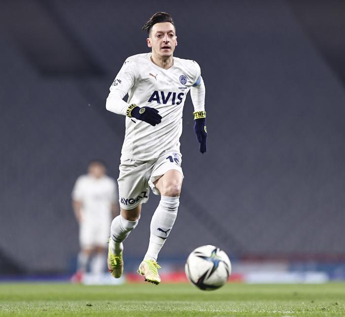 Fenerbahçenin olmazsa olmazı Mesut Özil Süper Lige damga vuran istatistikler