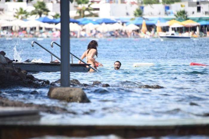 Celil Nalçakan ve Ceren Kahyaoğlu aşkı Bodrumda ortaya çıktı