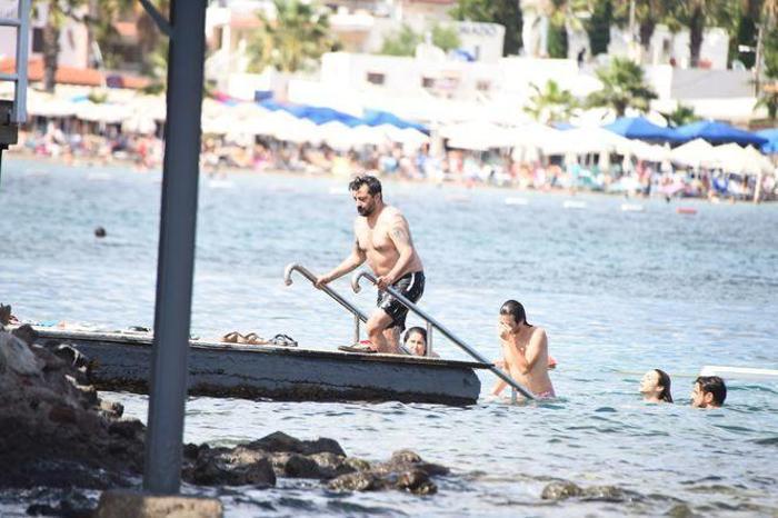Celil Nalçakan ve Ceren Kahyaoğlu aşkı Bodrumda ortaya çıktı