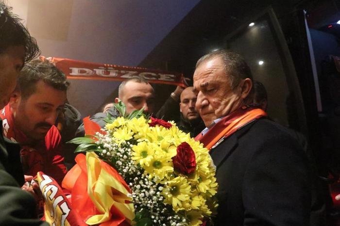 Galatasaray yönetimi köşeye sıkıştı