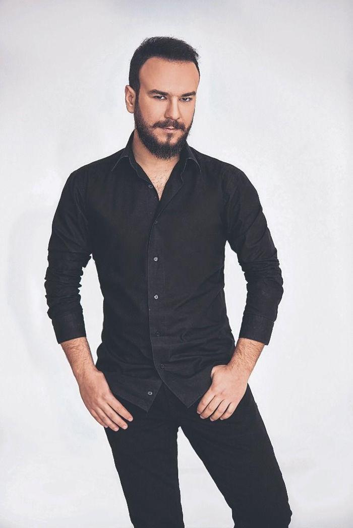 Cumali Özkaya sevdalanıyor