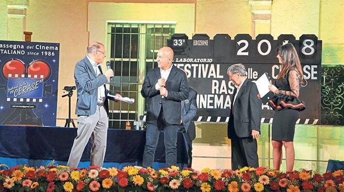 Özpeteke En iyi yönetmen ödülü