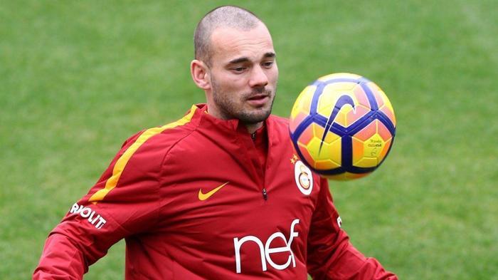 Beşiktaşta Şenol Güneşten Wesley Sneijdere veto